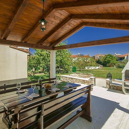 Charming Beachfront Holiday Home In ポレッチ 部屋 写真