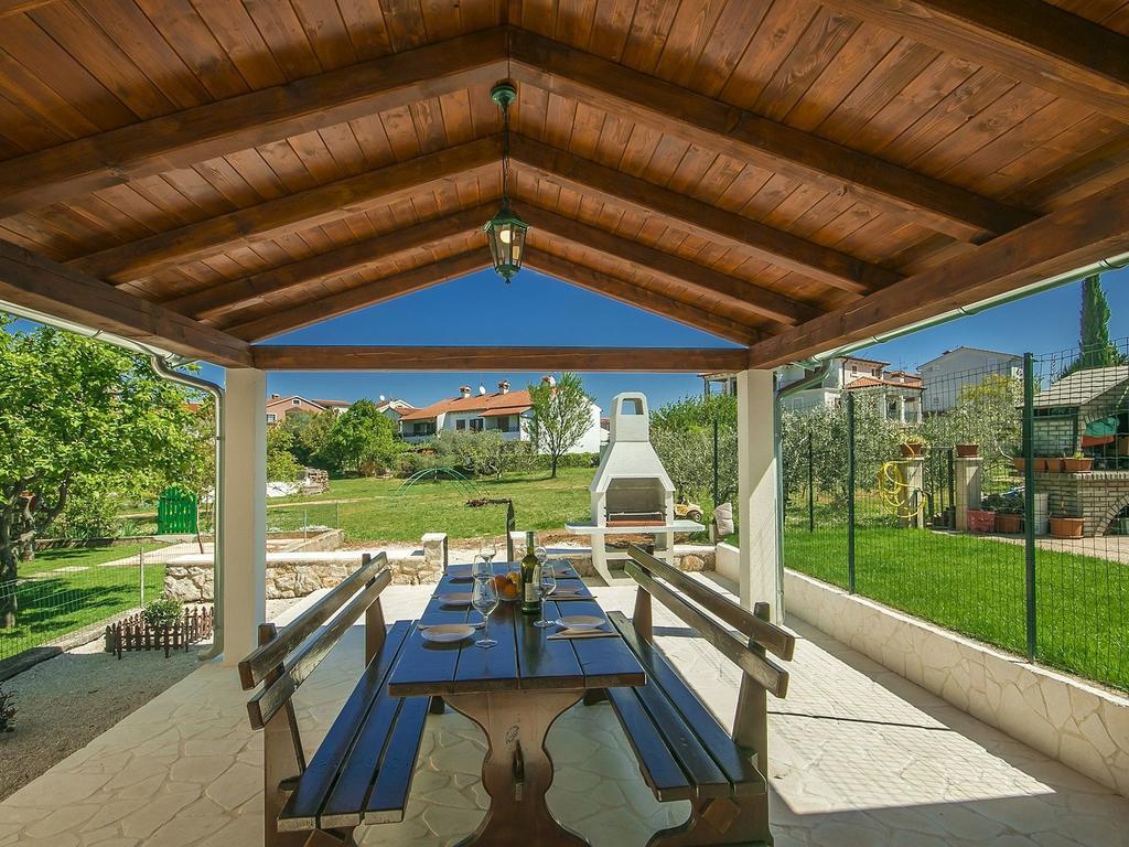 Charming Beachfront Holiday Home In ポレッチ 部屋 写真